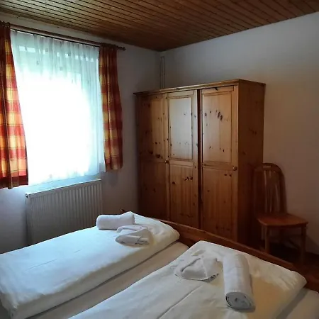 Ferienwohnungen Schloss Wasserleonburg Nötsch Chambre photo