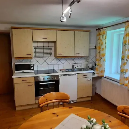Ferienwohnungen Schloss Wasserleonburg Nötsch Chambre photo