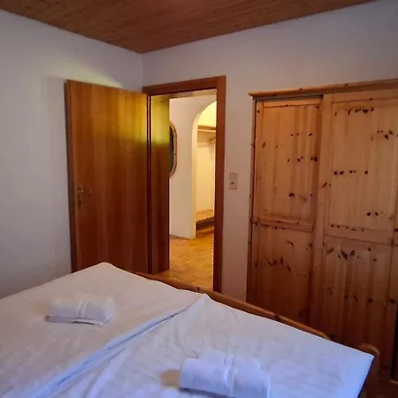Ferienwohnungen Schloss Wasserleonburg Nötsch Chambre photo