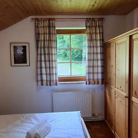 Ferienwohnungen Schloss Wasserleonburg Nötsch Chambre photo